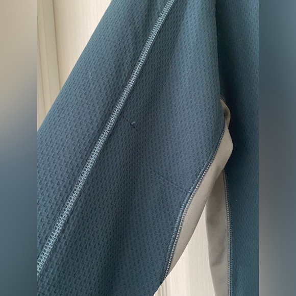 Columbia Titanium. Three-quarter zip up jacket. Men’s size large. - Picture 8 of 12